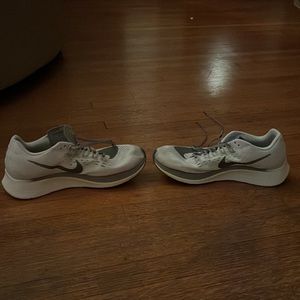 Nike Zoom Fly Racing Flats size 9.5